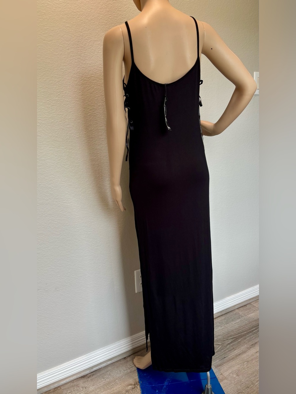 Boohoo Petite Black Side-Tie Spaghetti Strap Maxi Dress NWT - Picture 6 of 15